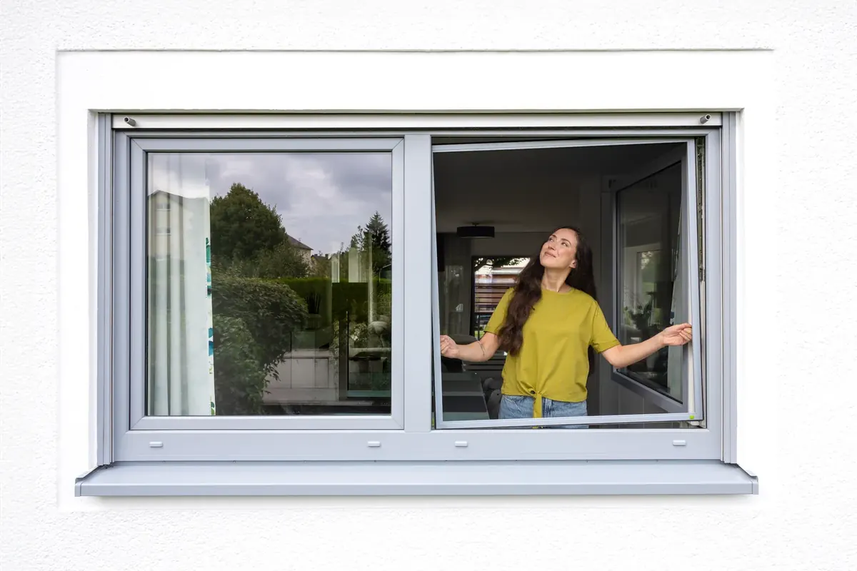 Fenster mit Spannrahmen